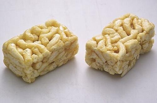 沙琪瑪公司違規(guī)添加硼砂被曝光，生產(chǎn)工廠(chǎng)污垢遍地