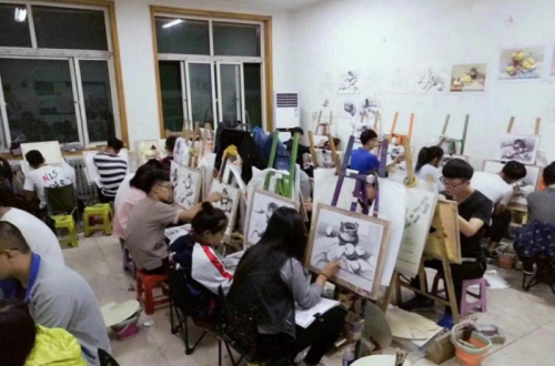 濟(jì)南畫室哪家好？為什么都選擇大藝畫室