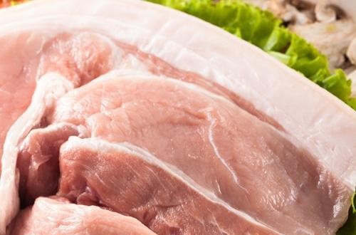 家佳康致力打造品質(zhì)高端、安全放心、健康營養(yǎng)肉品